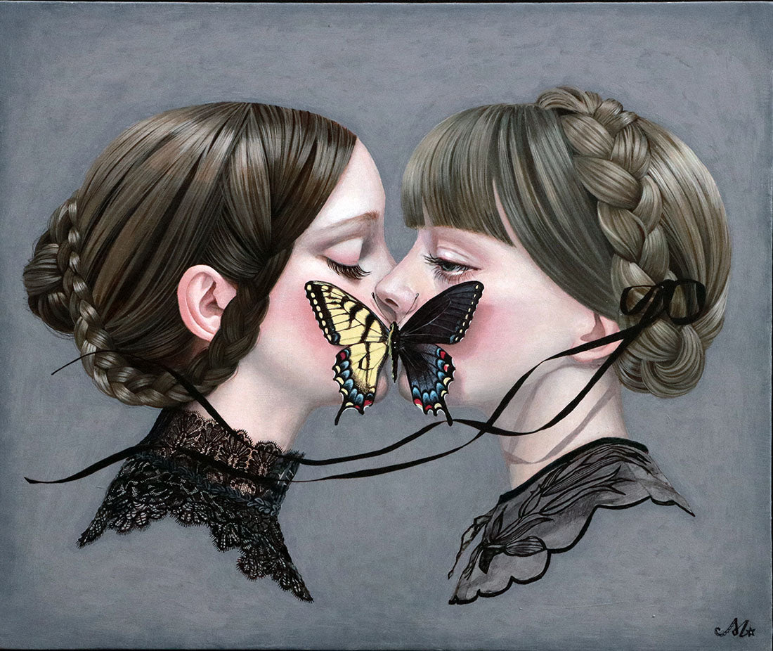 Glimmer Between
