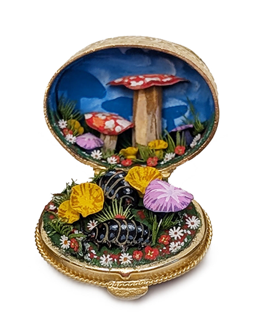Pill Bug Box, Swirl